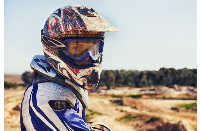 Kā izvēlēties piemērotu moto ķiveri?